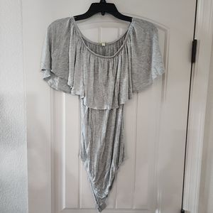 Strapless, gray bodysuit
